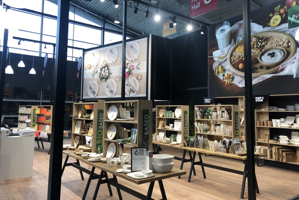 papstar-messestand